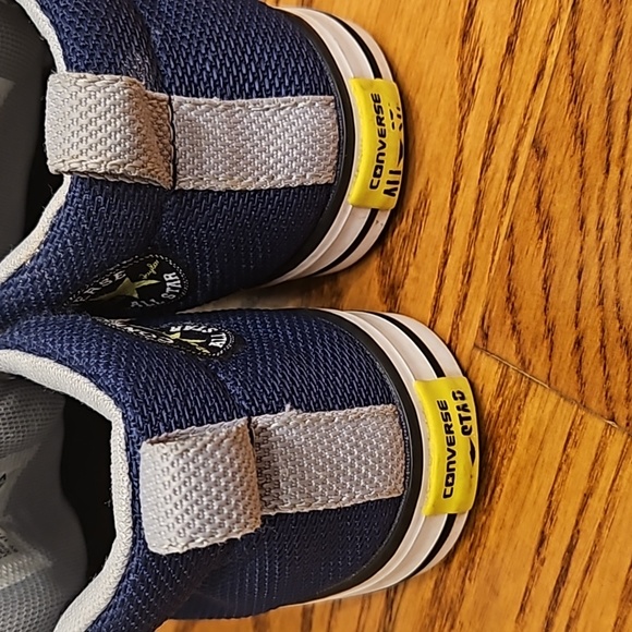 Converse - Picture 4 of 4